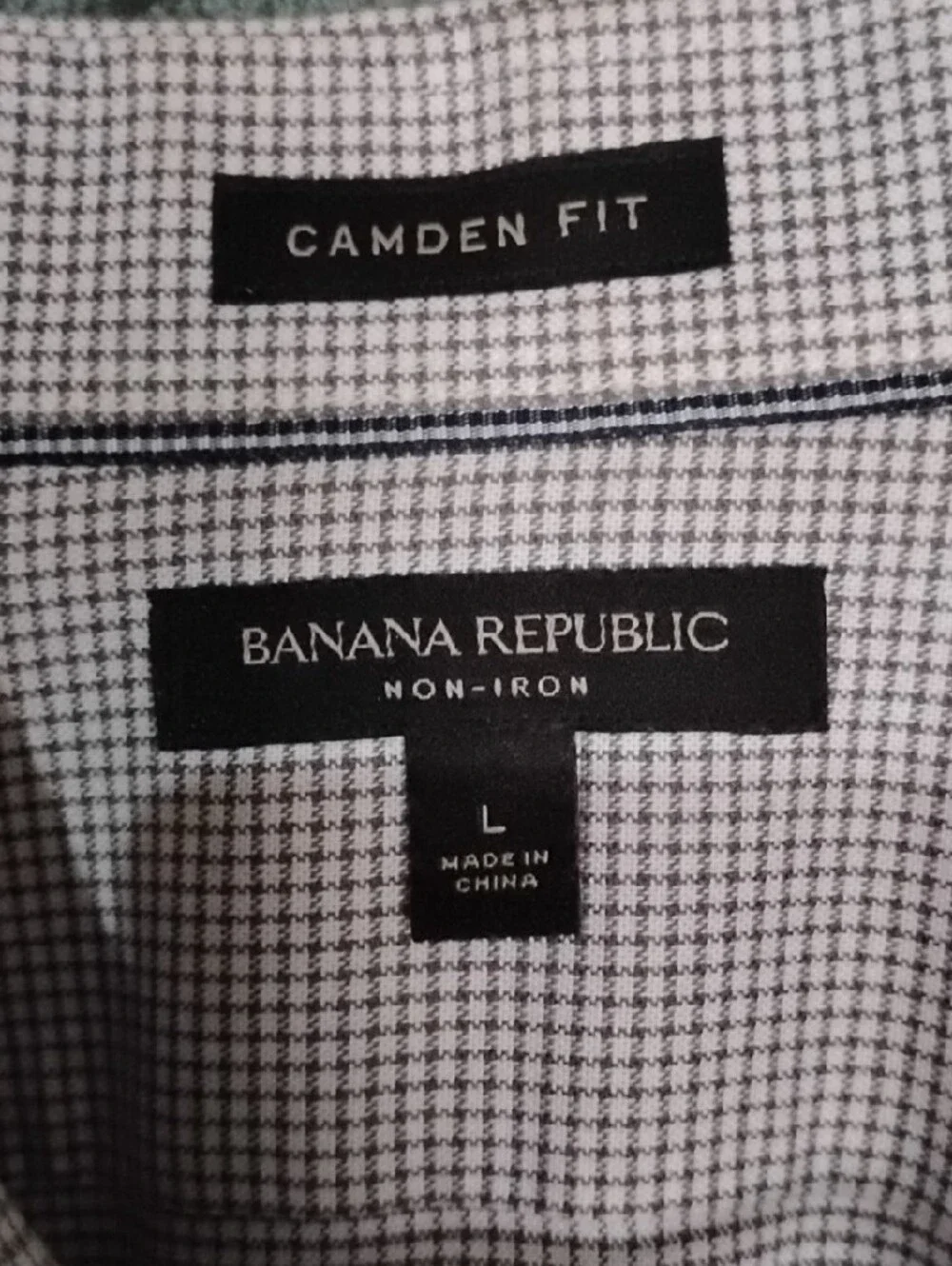 Banana Republic Men's Light Gray Micro-Pattern Dress Shirt